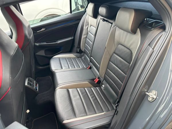 2022-Volkswagen-Golf-8-GTI-20-TSI-Auto image:8
