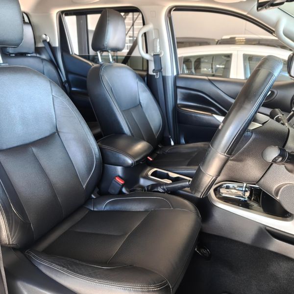 2018-Nissan-Navara-23D-LE-Auto-Double-Cab image:9