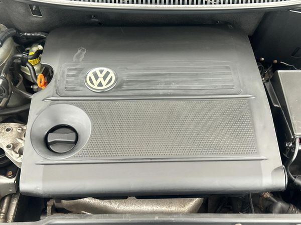 2005-Volkswagen-Polo-16-Comfortline image:12