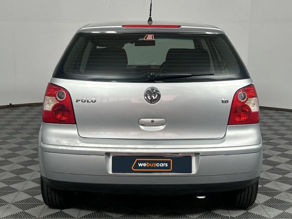 2005-Volkswagen-Polo-16-Comfortline image:17
