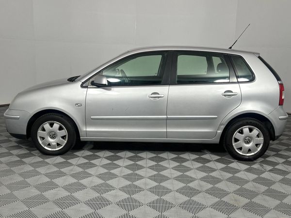 2005-Volkswagen-Polo-16-Comfortline image:18