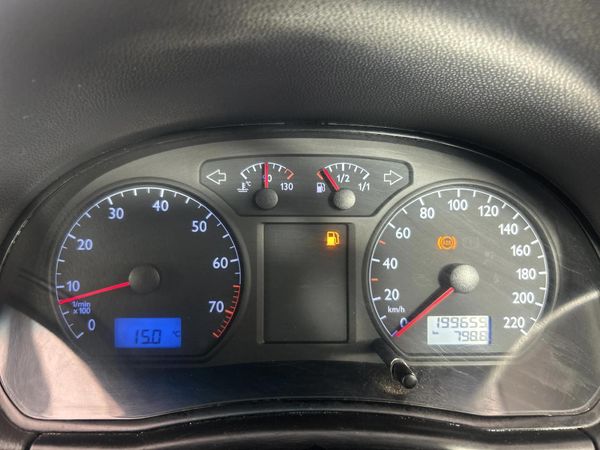 2005-Volkswagen-Polo-16-Comfortline image:2