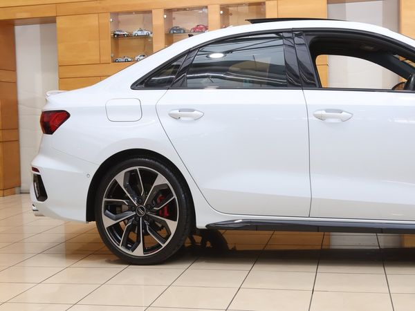 2023-Audi-S3-Sedan-Quattro-Black-Edition image:18