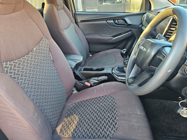 2022-Isuzu-D-Max-19TD-Single-Cab image:7