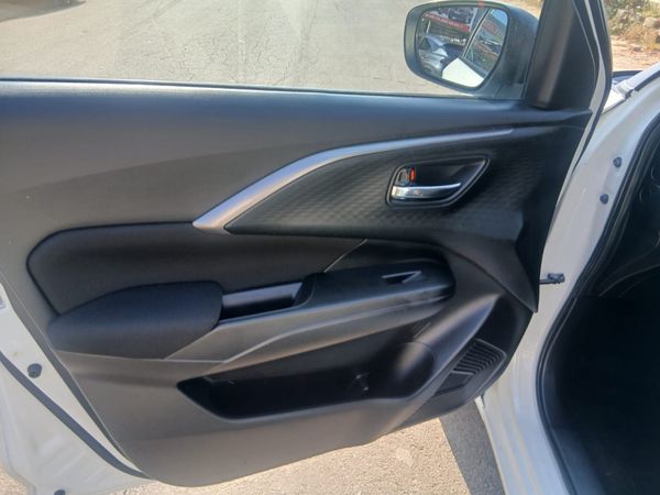 2025-Suzuki-Swift-12-GL image:9