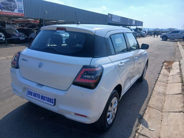 2025-Suzuki-Swift-12-GL image:16