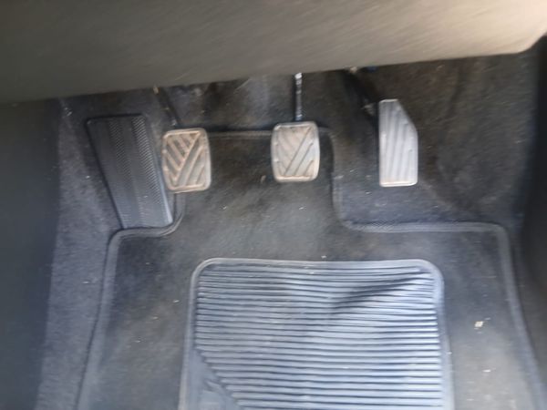 2025-Suzuki-Swift-12-GL image:1