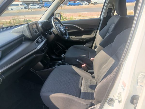 2025-Suzuki-Swift-12-GL image:8