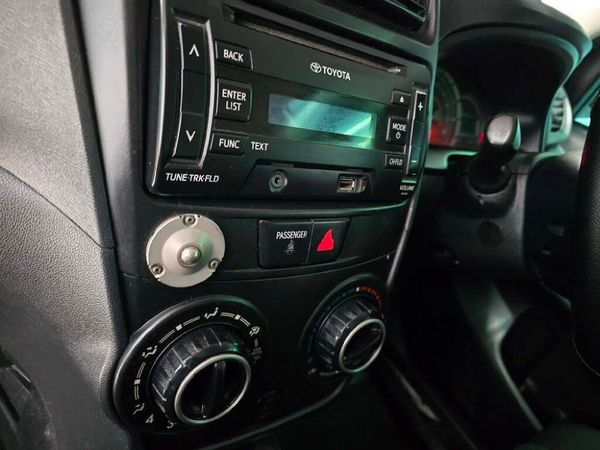 2016-Toyota-Avanza-13-SX image:10