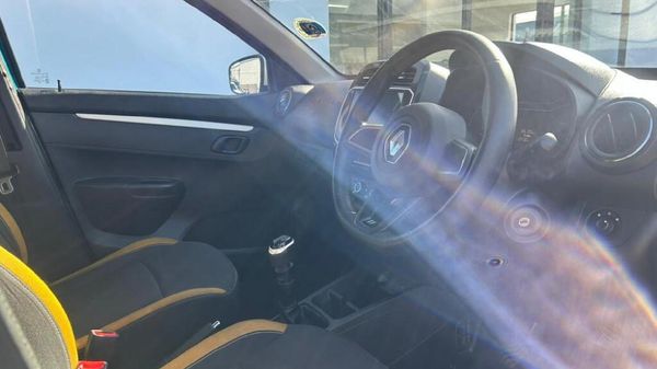 2022-Renault-Kwid-10-Climber image:7