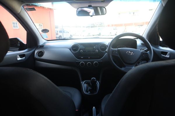 2017-Hyundai-Grand-i10-125-Fluid image:9