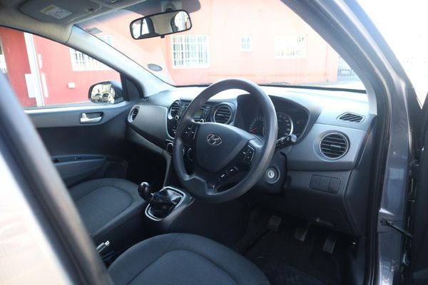 2017-Hyundai-Grand-i10-125-Fluid image:10