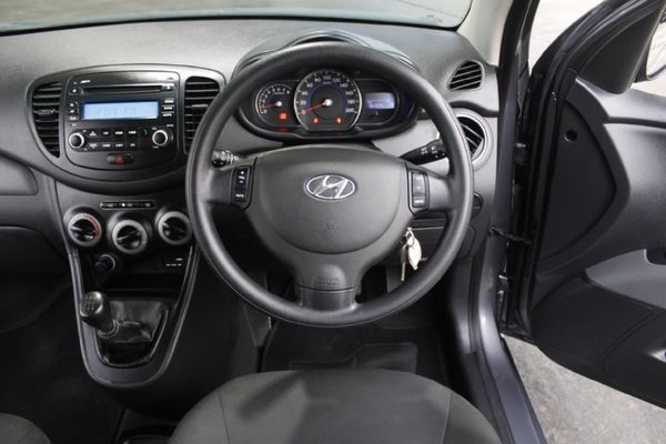 2016-Hyundai-i10-11-GLS-Motion image:12