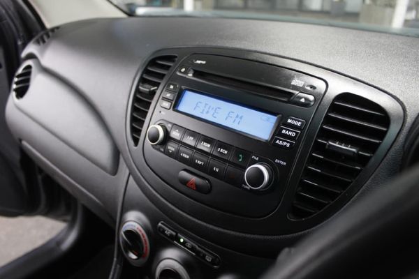 2016-Hyundai-i10-11-GLS-Motion image:19