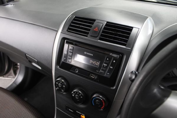 2019-Toyota-Corolla-Quest-16 image:10