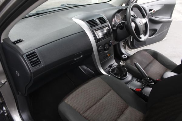 2019-Toyota-Corolla-Quest-16 image:17