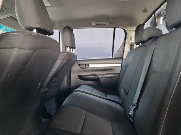 2023-Toyota-Hilux-28-GD-6-Raider-4x4-Auto-Double-Cab image:16