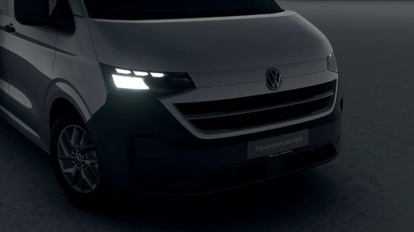 2026-Volkswagen-Transporter-Crew-Bus-20TDI-Lwb-Auto-4Mot-125kw-8-Seat image:9