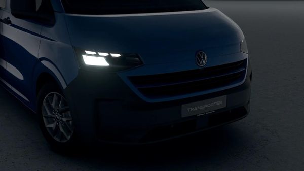 2026-Volkswagen-Transporter-Crew-Bus-20TDI-Lwb-Auto-4Mot-125kw-8-Seat image:9