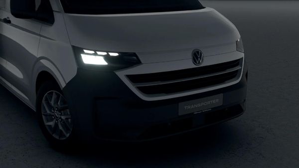 2026-Volkswagen-Transporter-Crew-Bus-20TDI-Auto-4M-125kW-5-Seat image:9