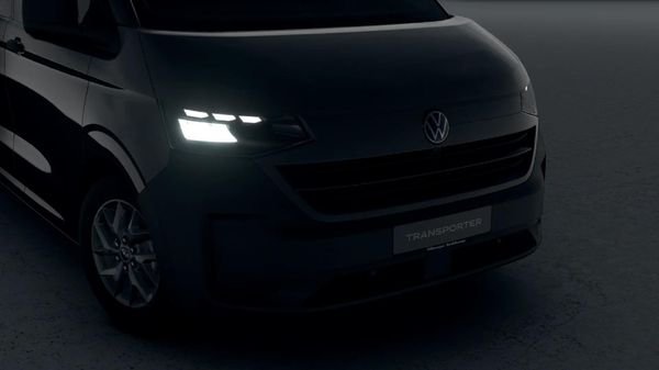 2026-Volkswagen-Transporter-Crew-Bus-20TDI-Auto-4M-125kW-5-Seat image:9