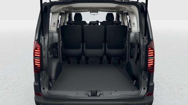 2026-Volkswagen-Transporter-Crew-Bus-20TDI-Auto-4M-125kW-5-Seat image:5