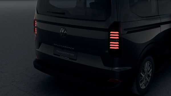 2026-Volkswagen-Transporter-Crew-Bus-20TDI-Auto-4M-125kW-5-Seat image:6