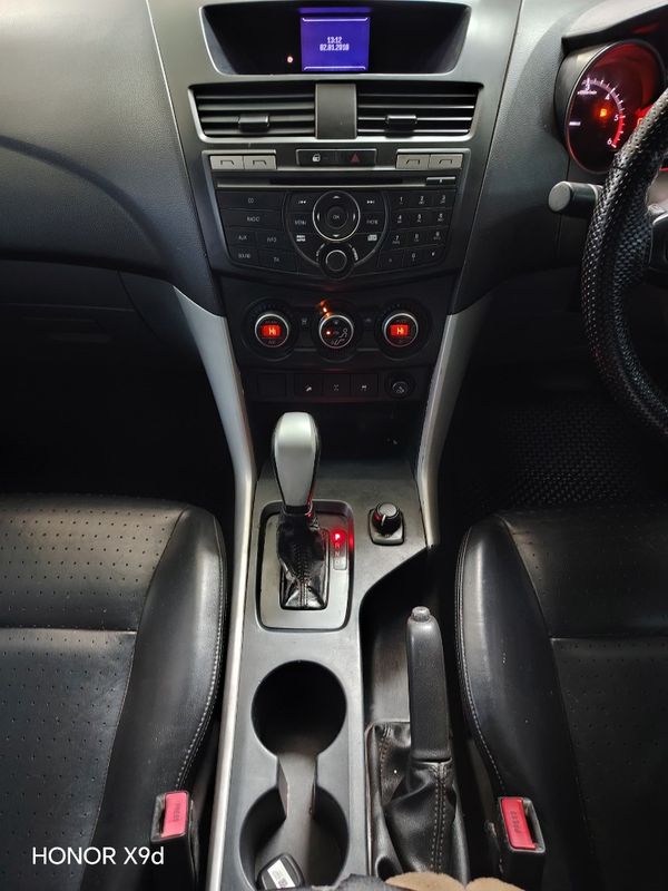 2012-Mazda-BT-50-32-TDi-SLE-4x4-Auto-Double-Cab image:9
