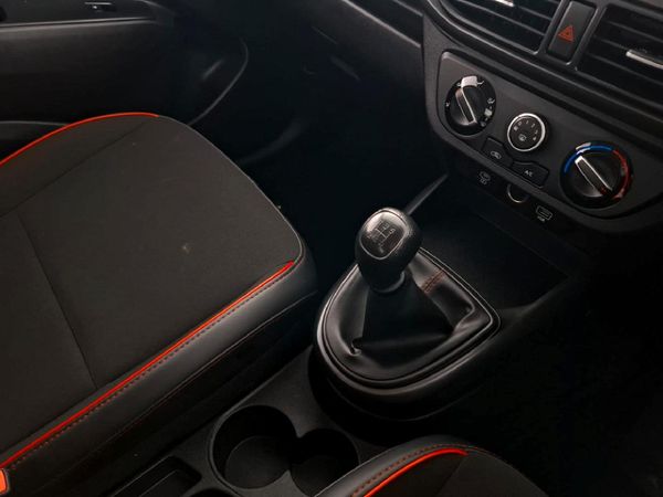 2025-Hyundai-Grand-i10-10-Motion image:9