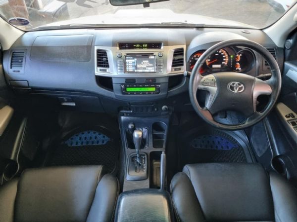 2015-Toyota-Hilux-30-D-4D-Legend-45-4x4-Auto-Double-Cab image:10