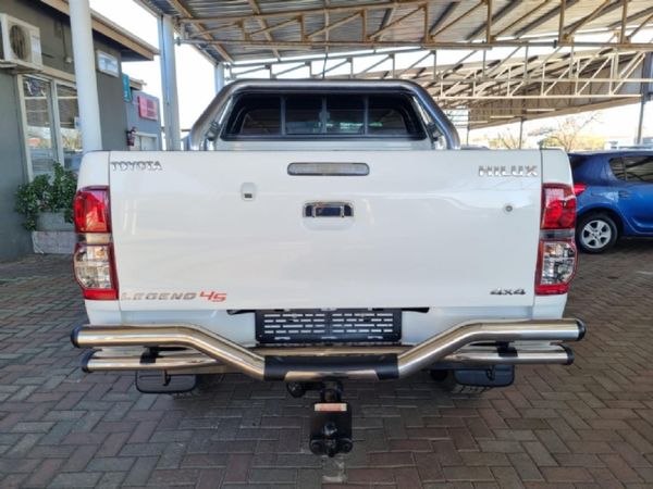 2015-Toyota-Hilux-30-D-4D-Legend-45-4x4-Auto-Double-Cab image:3