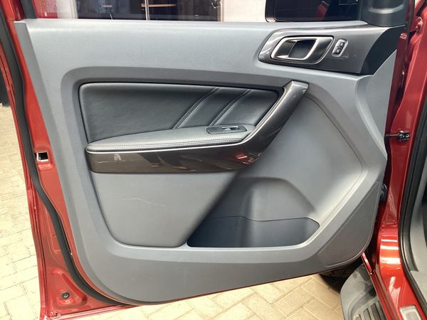2016-Ford-Everest-32-TDCi-LTD-4x4-Auto image:9
