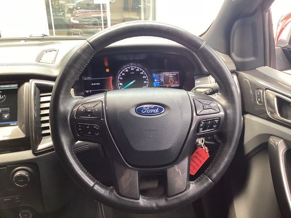 2016-Ford-Everest-32-TDCi-LTD-4x4-Auto image:6