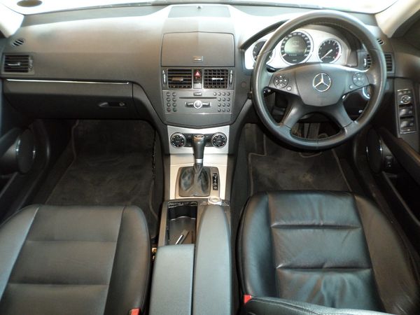 2007-Mercedes-Benz-C-Class-C-200K-Avantgarde-Auto image:11