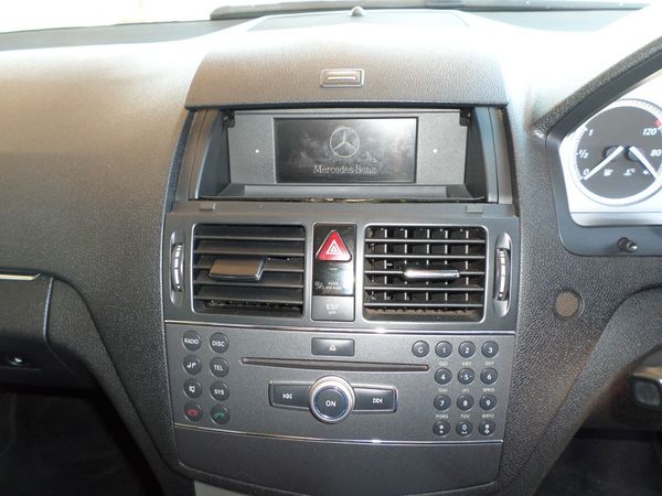 2007-Mercedes-Benz-C-Class-C-200K-Avantgarde-Auto image:18
