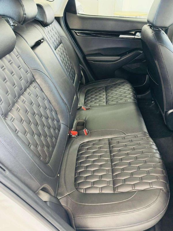 2021-Kia-Seltos-16-EX-Auto image:10