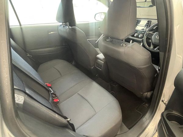 2022-Toyota-Corolla-Cross-18-XI image:10