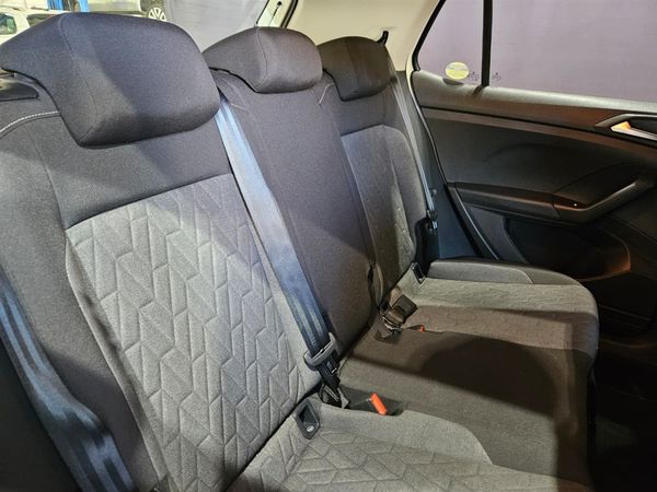 2025-Volkswagen-T-Cross-10-TSI-Life-Auto image:7