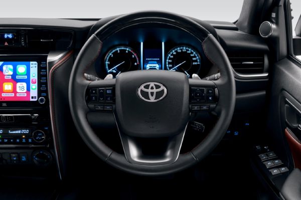 2026-Toyota-Fortuner-28-GD-6-4x4-VX-Auto image:4