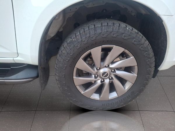 2024-Isuzu-Mu-x-19D-LS-Auto image:10