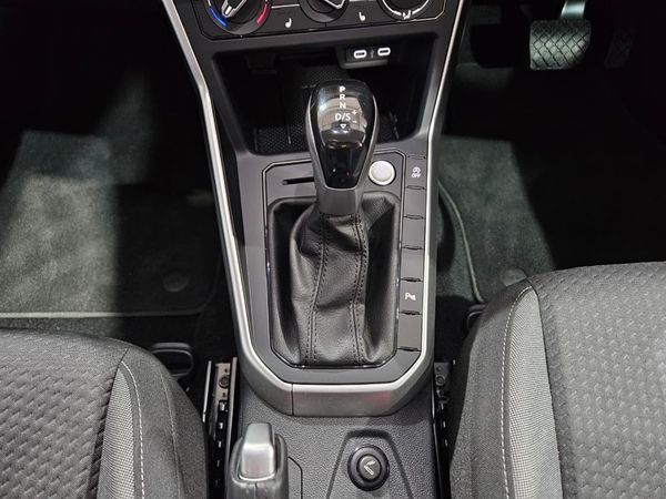 2025-Volkswagen-Taigo-10-TSI-Life-Auto image:9