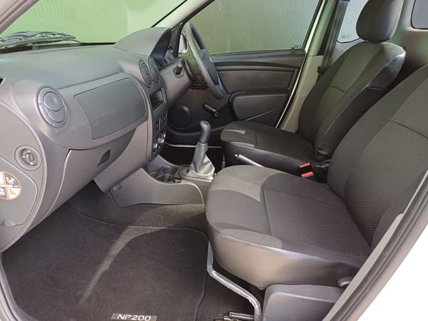 2023-Nissan-NP200-16 image:11