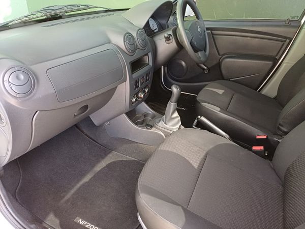 2023-Nissan-NP200-16 image:12