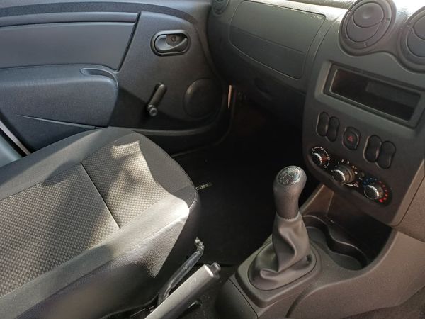 2023-Nissan-NP200-16 image:8