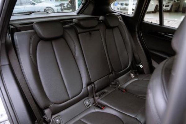 2022-BMW-X1-sDrive18i-M-Sport image:11