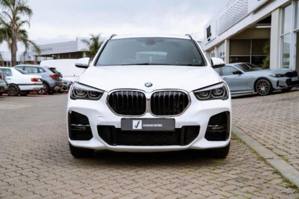 2022-BMW-X1-sDrive18i-M-Sport image:1