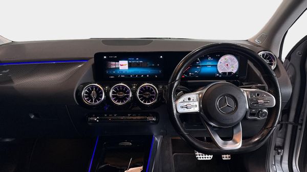2021-Mercedes-Benz-GLA-200d-Progressive-Auto image:12