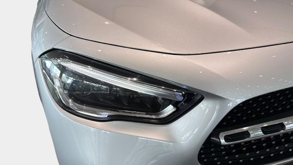 2021-Mercedes-Benz-GLA-200d-Progressive-Auto image:15