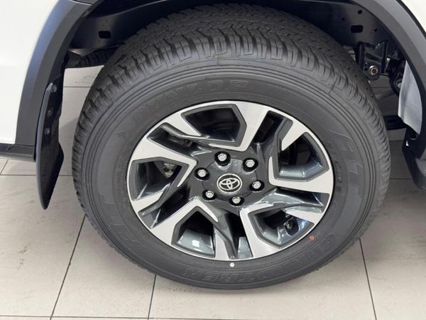 2025-Toyota-Fortuner-28-GD-6-RB-Auto image:15