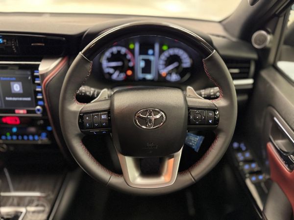 2025-Toyota-Fortuner-28-GD-6-RB-Auto image:7